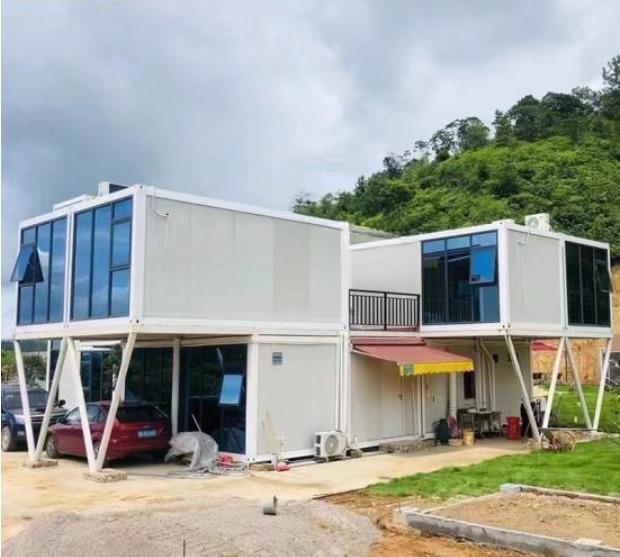 prefabricated glass house