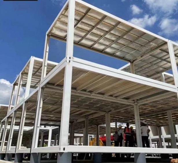 prefabricated glass house