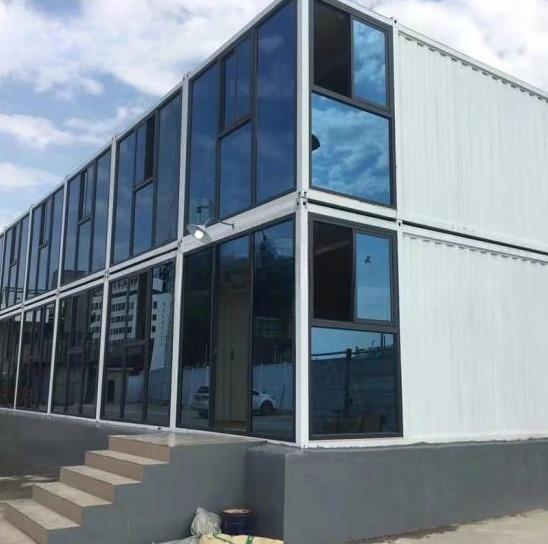 prefabricated glass house