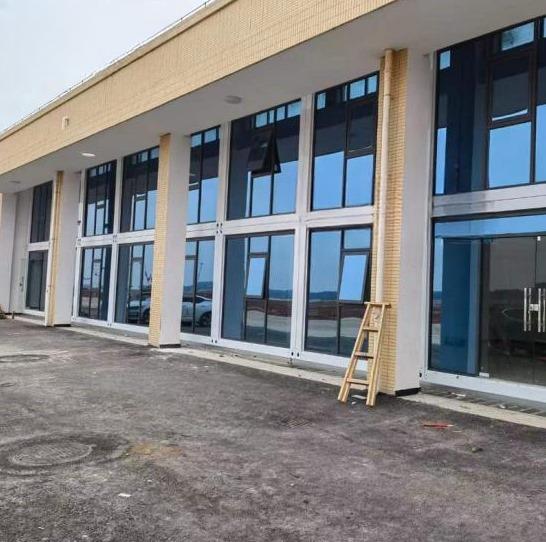 prefabricated glass house