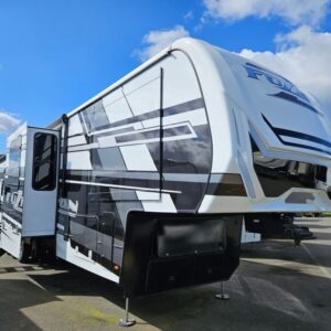 2024 Keystone Fuzion 429