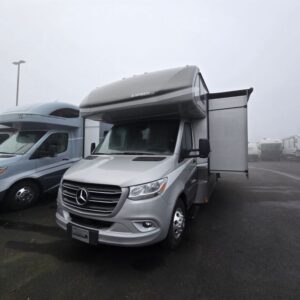 2025 Dynamax Isata 3 Series 24FW