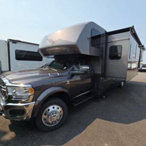 2025 Dynamax Isata 5 Series 30FW