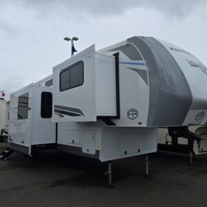 2025 Forest River Wildcat 35FL