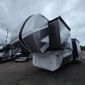 2025 Keystone Alpine 3303CK