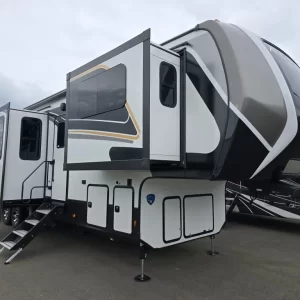 2025 Keystone Alpine 3700FL