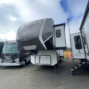 2025 Keystone Alpine Avalanche Edition 321RL