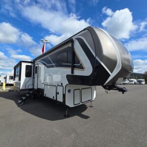 2025 Keystone Alpine Avalanche Edition 321RL